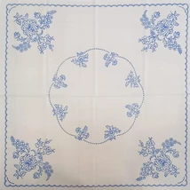 Előnyomott hímezhető kézimunka  90 x 90 cm - 164 kalocsai