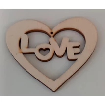 Fa szív "love" felirattal 8 x 7,5 cm