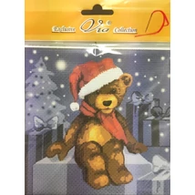 Előfestett keresztszemes mikulás sapkás maci 15x15 cm