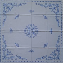 Előnyomott hímezhető kézimunka terítő - matyó minta 90x90 cm - 77