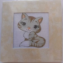 Gobelin cérnával és papírkerettel 6,5 x 6,5 cm, cica