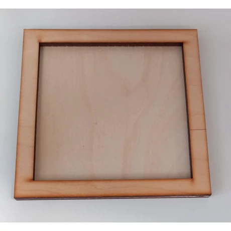 Fa képkeret 12 x 12 cm - es méretű pixelhobby alaplaphoz