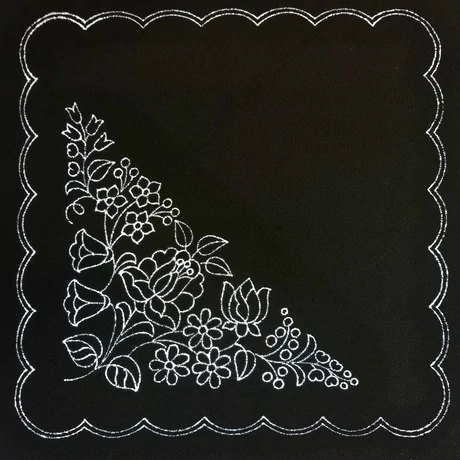 Hímezhető előnyomott fekete terítő 30 x 30 cm - kalocsai minta